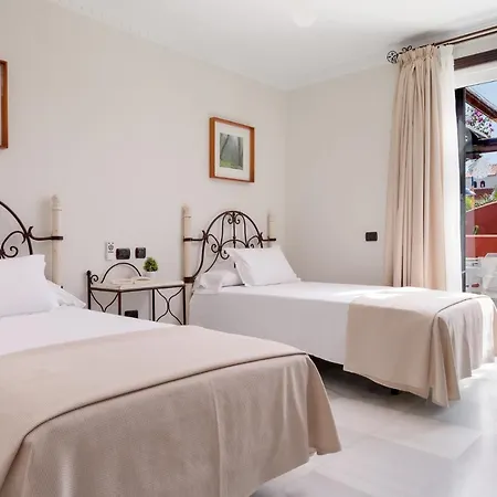 Aparthotel Parque Santiago V Official